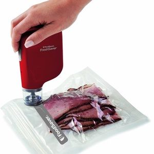 Foodsaver Freshsaver compact handheld vacuum sealer